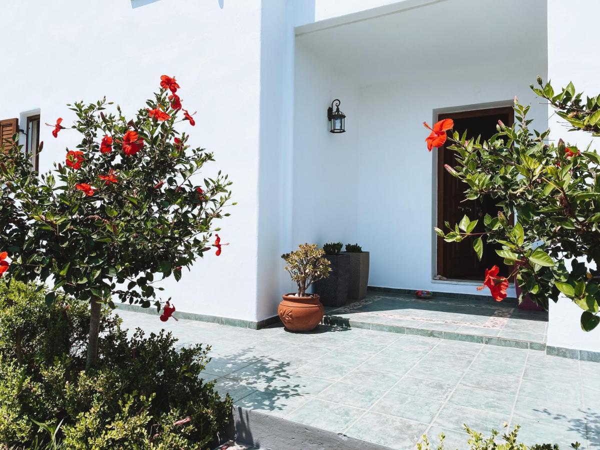Luxury 3Br Sunrise Villa , Seaside Gyrismata Скирос Екстериор снимка