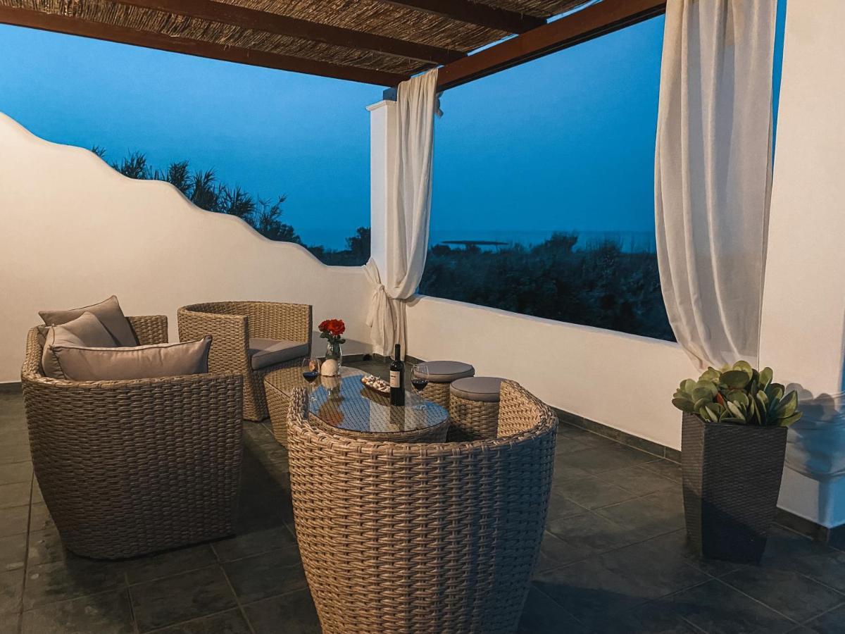 Luxury 3Br Sunrise Villa , Seaside Gyrismata Скирос Екстериор снимка