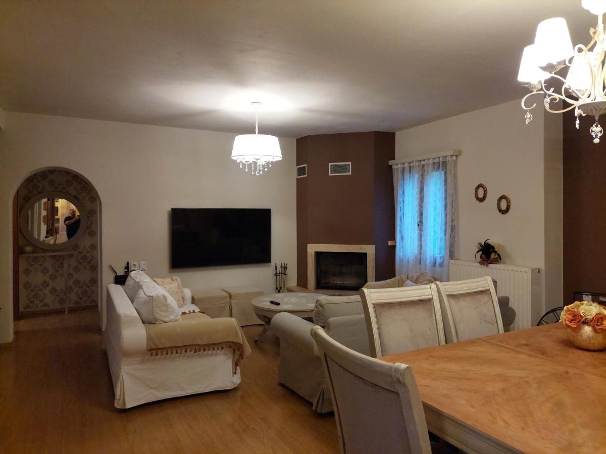 Luxury 3Br Sunrise Villa , Seaside Gyrismata Скирос Екстериор снимка
